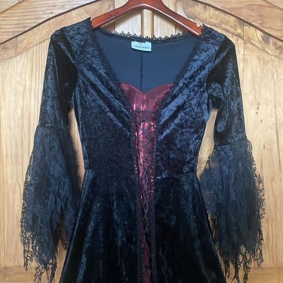 Incharacter Costumes Gothic Vampiress Costume - Picture 3 of 8